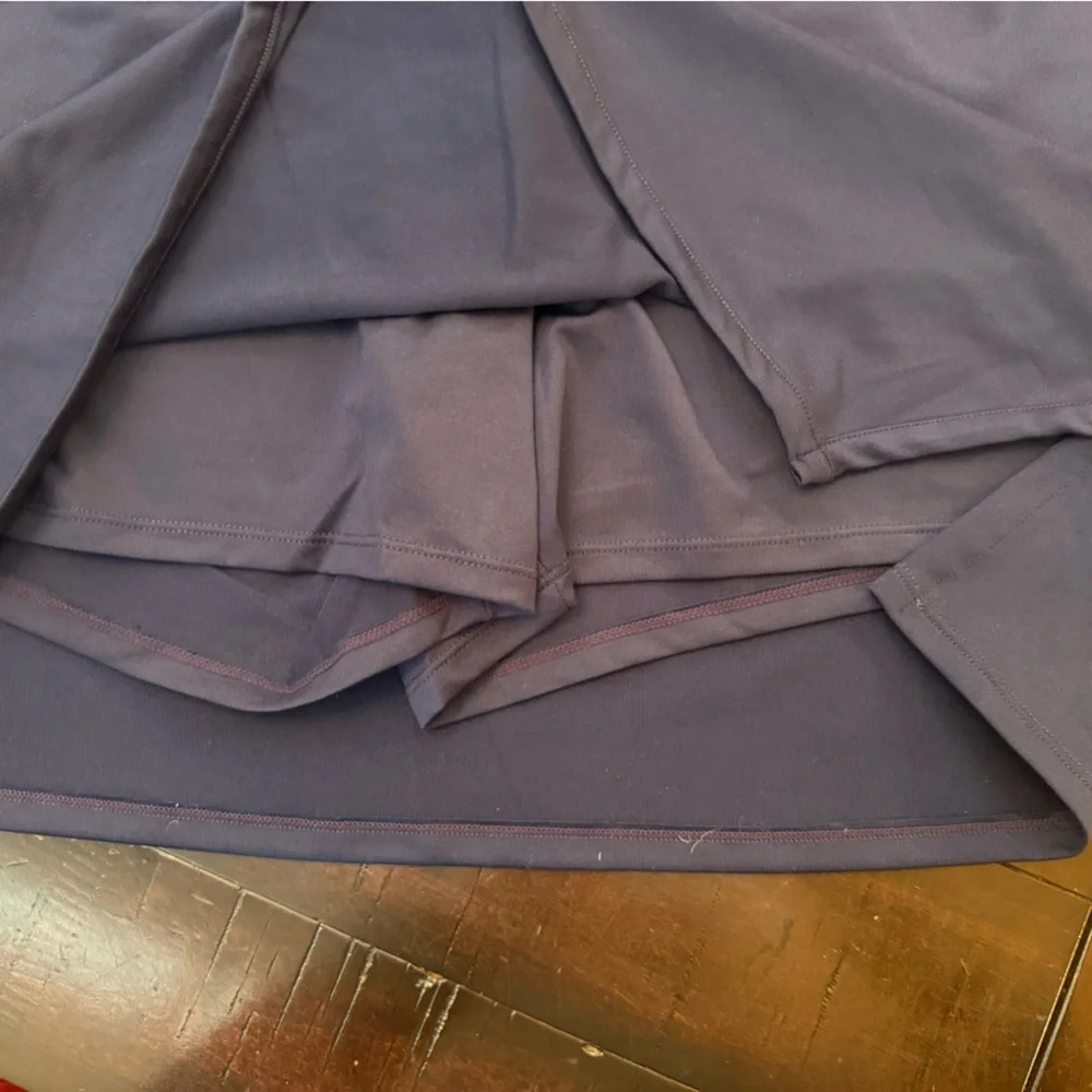 Crown & Ivy athleisure Navy Blue Skort women’s size Large NWT - Picture 2 of 5
